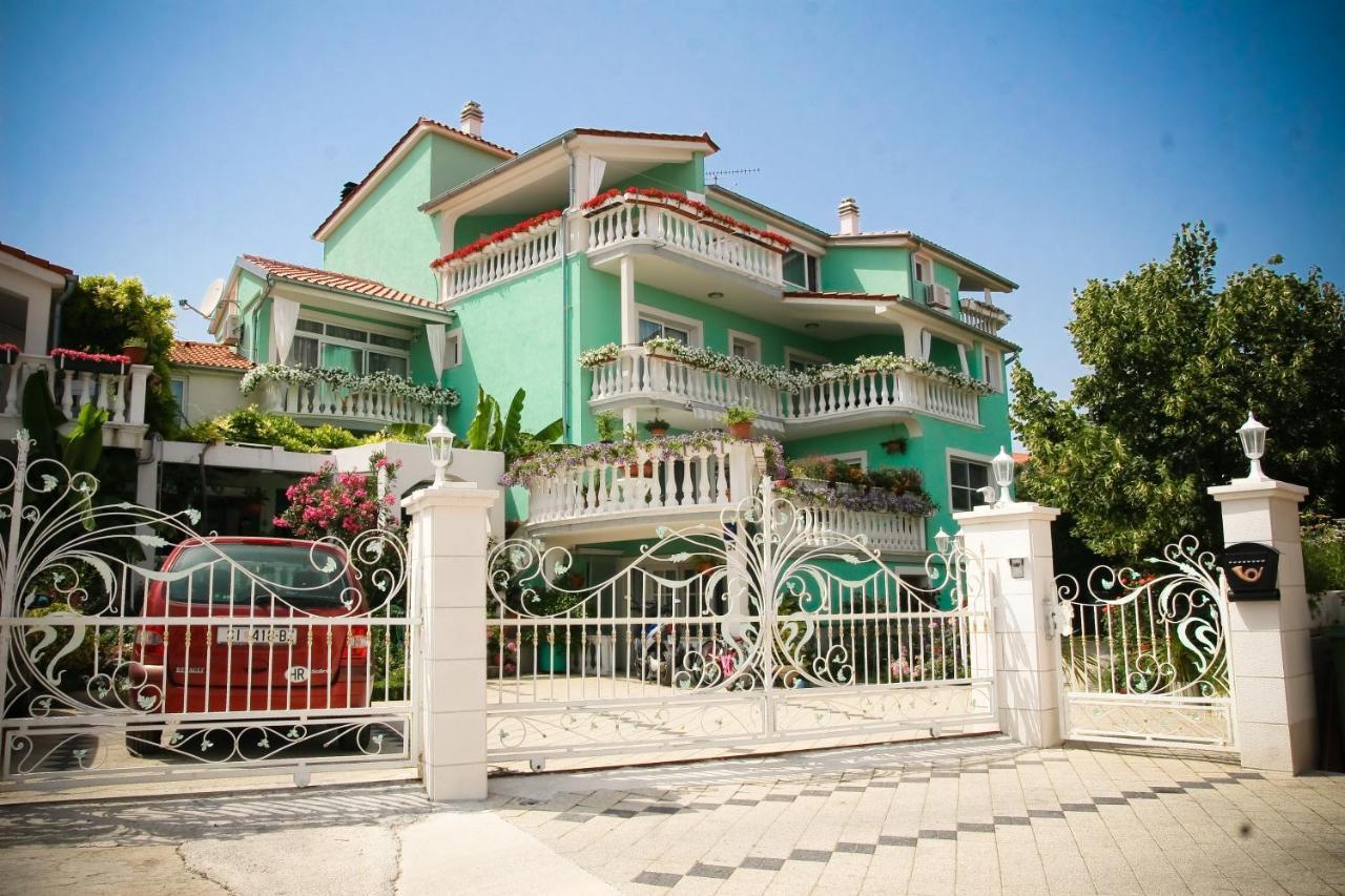 Apartments Katarine Zrinske Vodice Extérieur photo