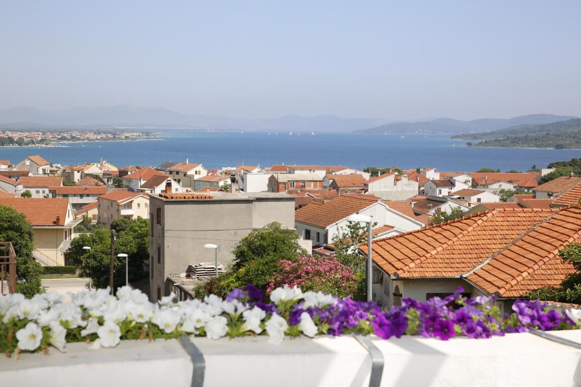 Apartments Katarine Zrinske Vodice Extérieur photo