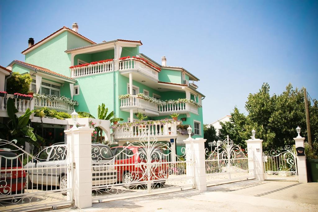 Apartments Katarine Zrinske Vodice Extérieur photo