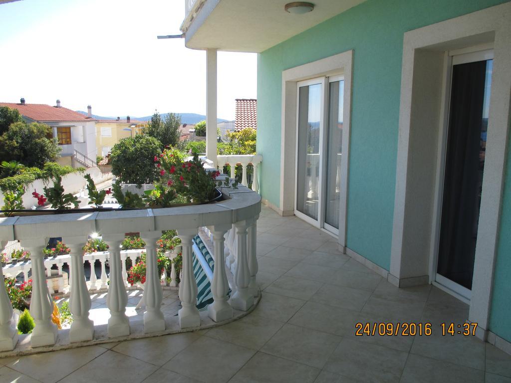 Apartments Katarine Zrinske Vodice Extérieur photo