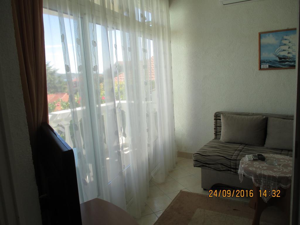 Apartments Katarine Zrinske Vodice Extérieur photo
