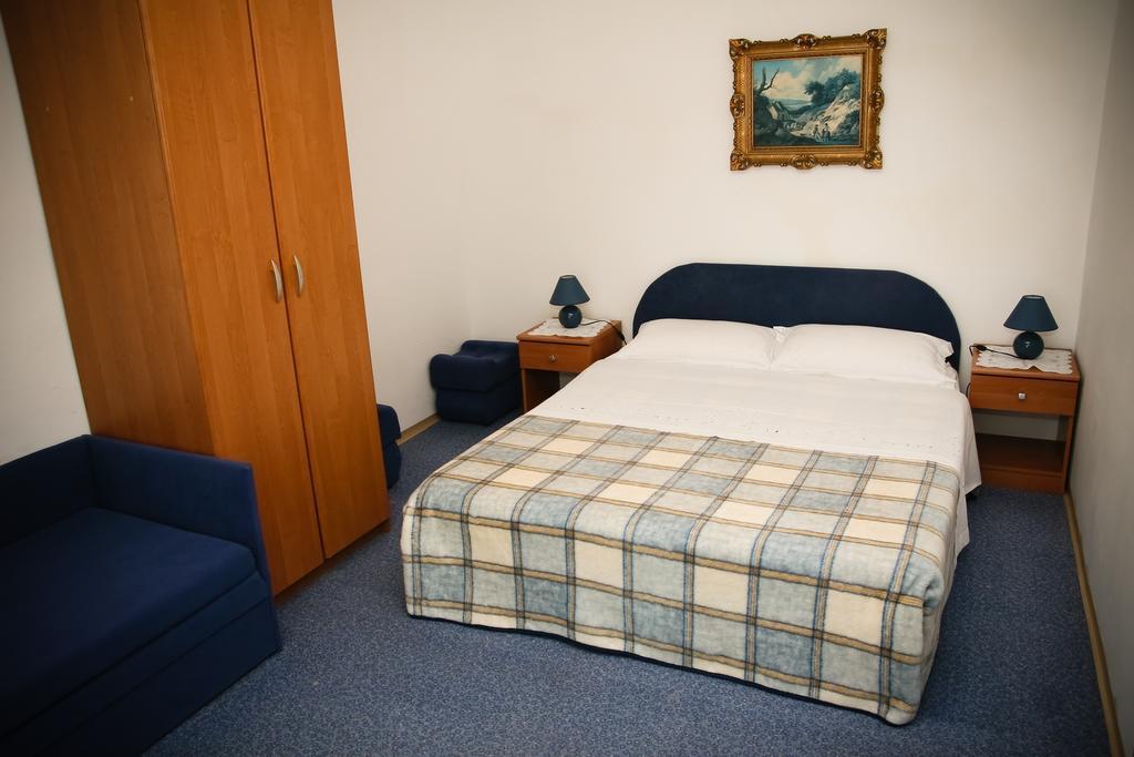 Apartments Katarine Zrinske Vodice Extérieur photo