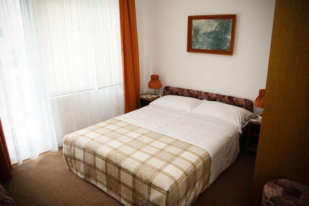 Apartments Katarine Zrinske Vodice Extérieur photo